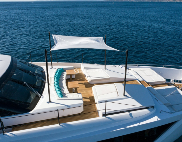Оренда яхти Ferretti Custom Line 106, 32 метри