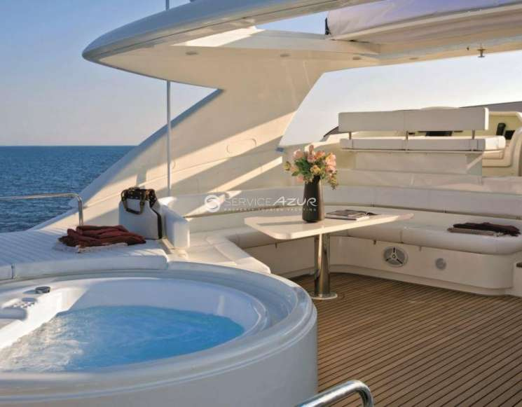 Оренда яхти Ferretti 881, 27 метри на Лазурному березі