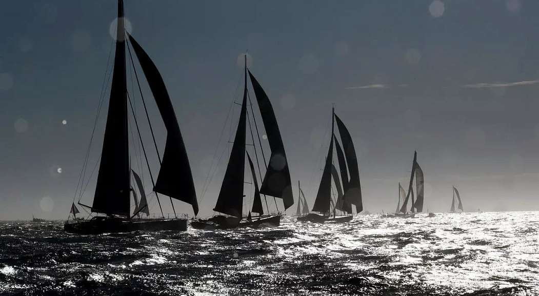Во Франции стартовала самая сложная кругосветная регата яхт-одиночек Vendée Globe