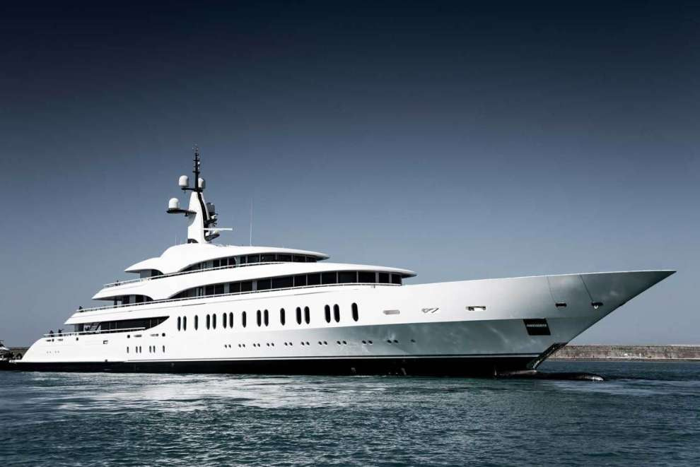 Benetti спустила на воду третью гигаяхту за 100 дней.
