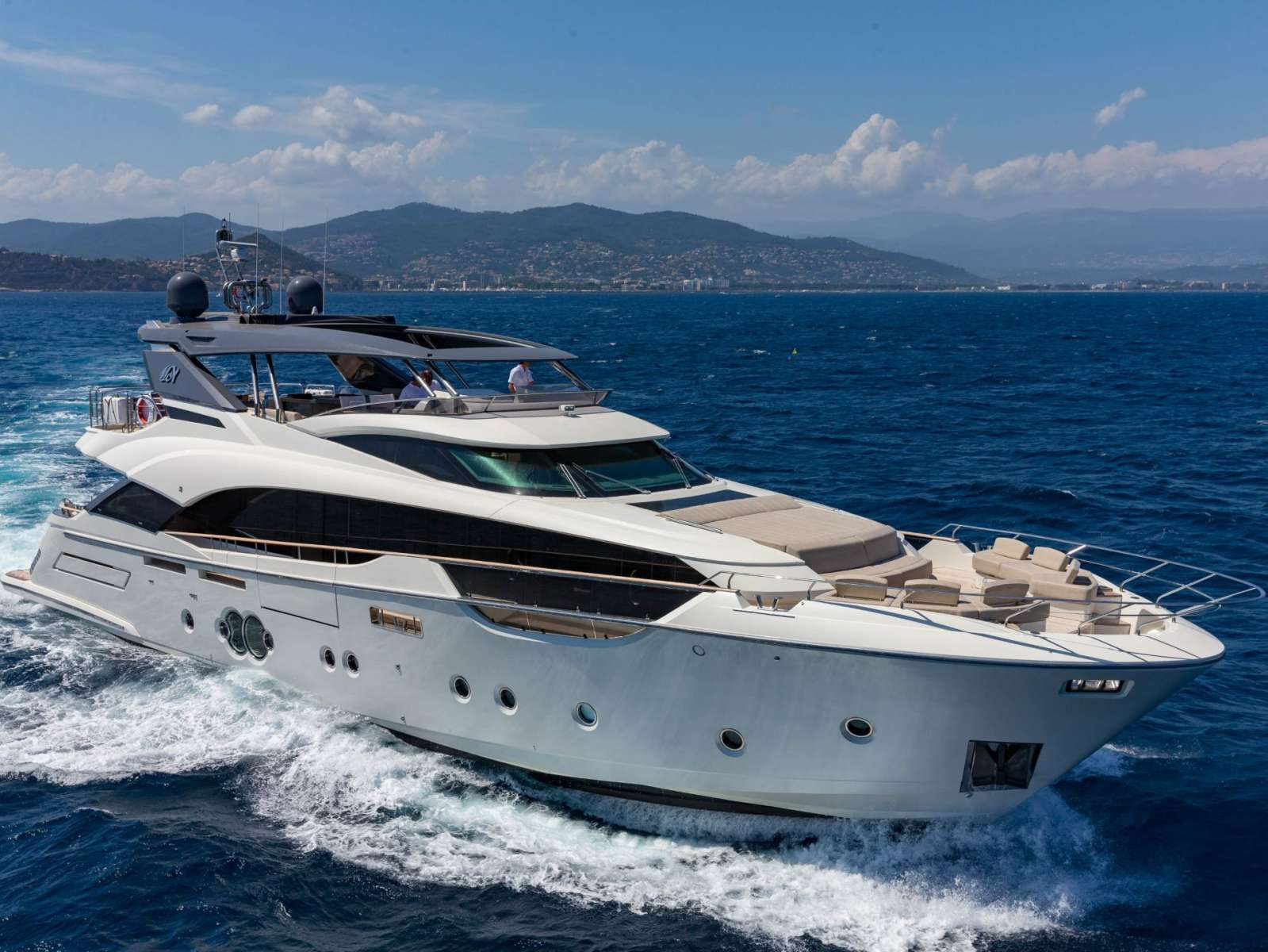 Motor boat Monte Carlo Yachts, 29m, 5 cabins