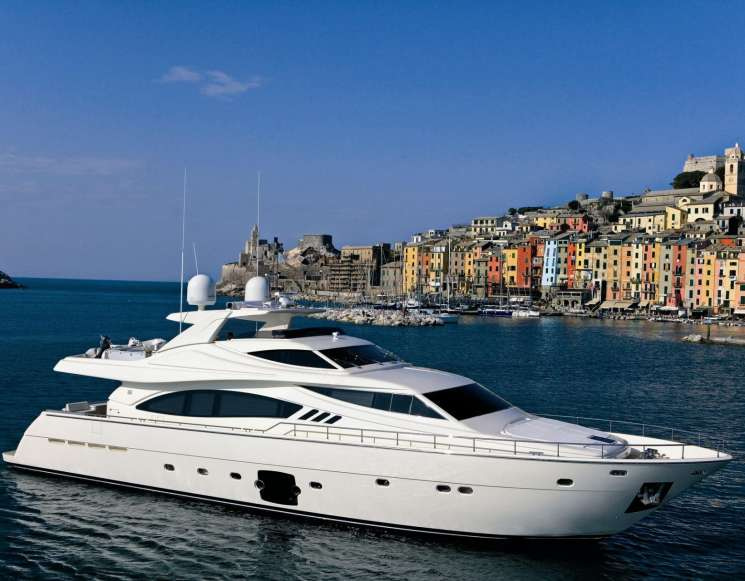 Оренда яхти Ferretti 881, 27 метри на Лазурному березі