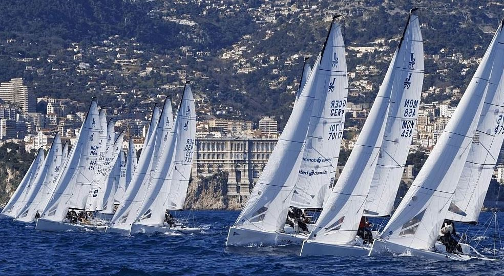 Россияне выиграли зимний чемпионат J/70 в Монако