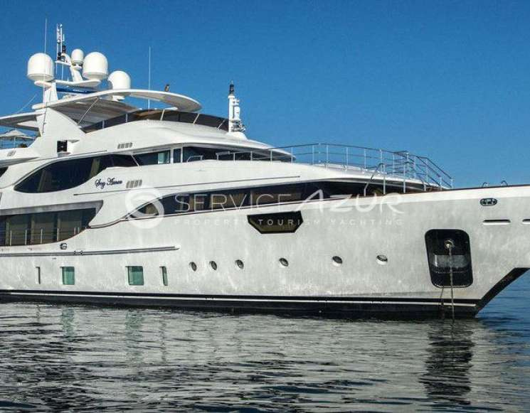 Орендувати яхту Benetti 42 метри на Лазурному березі