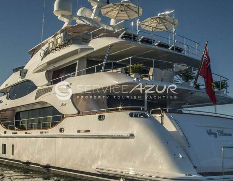 Орендувати яхту Benetti 42 метри на Лазурному березі