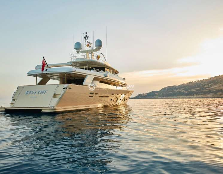 Оренда яхти Ferretti 108, 33 метри
