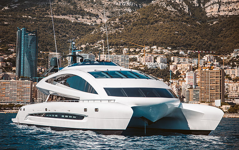 Катамаран Royal Falcon One от Porsche Design в Монако