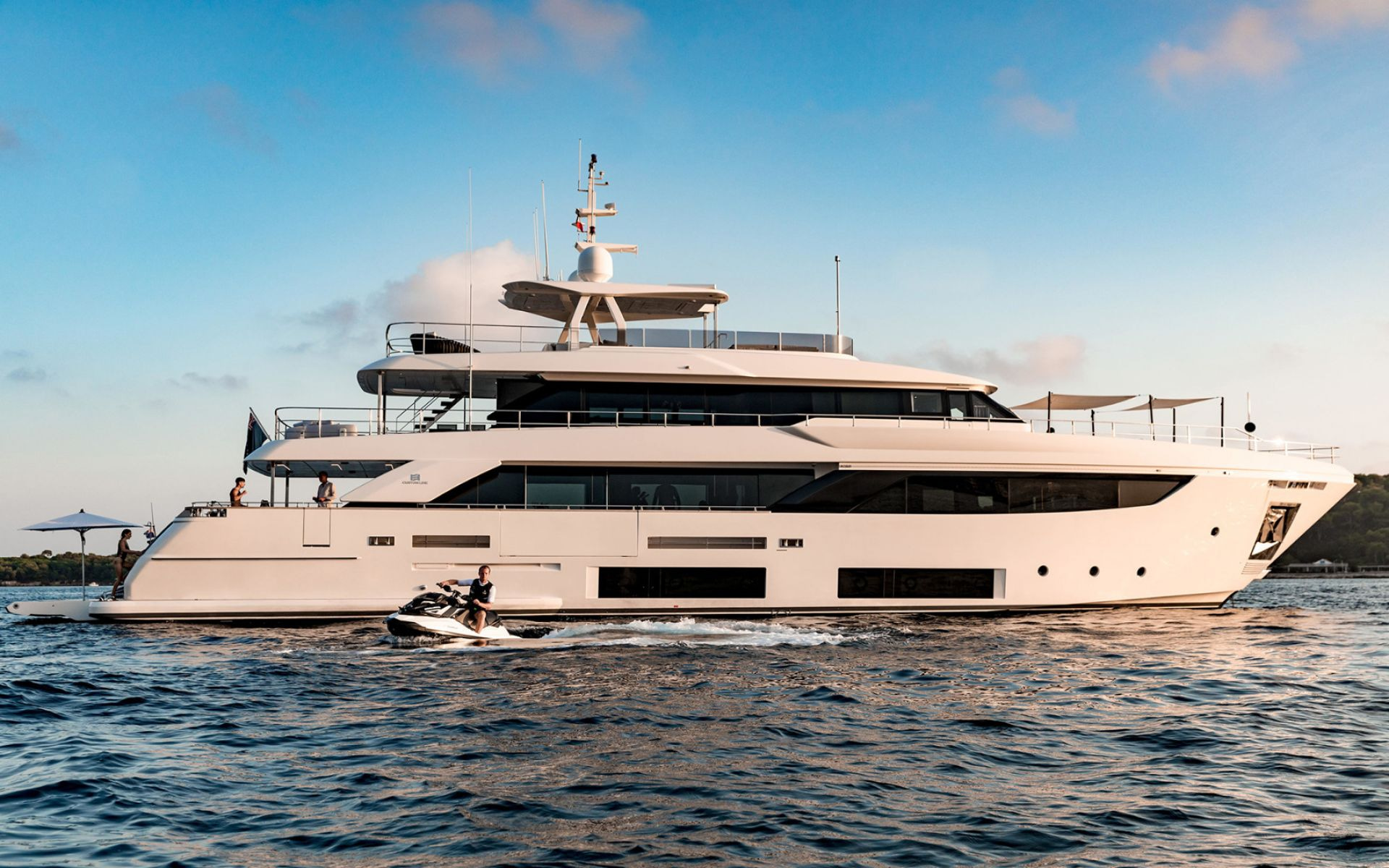 Продажа яхты Ferretti Navetta, 33 метра